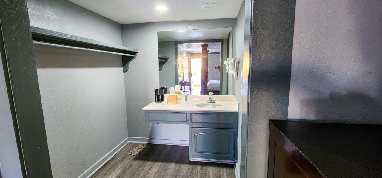 Stratford Inn Tyler Ngoại thất bức ảnh